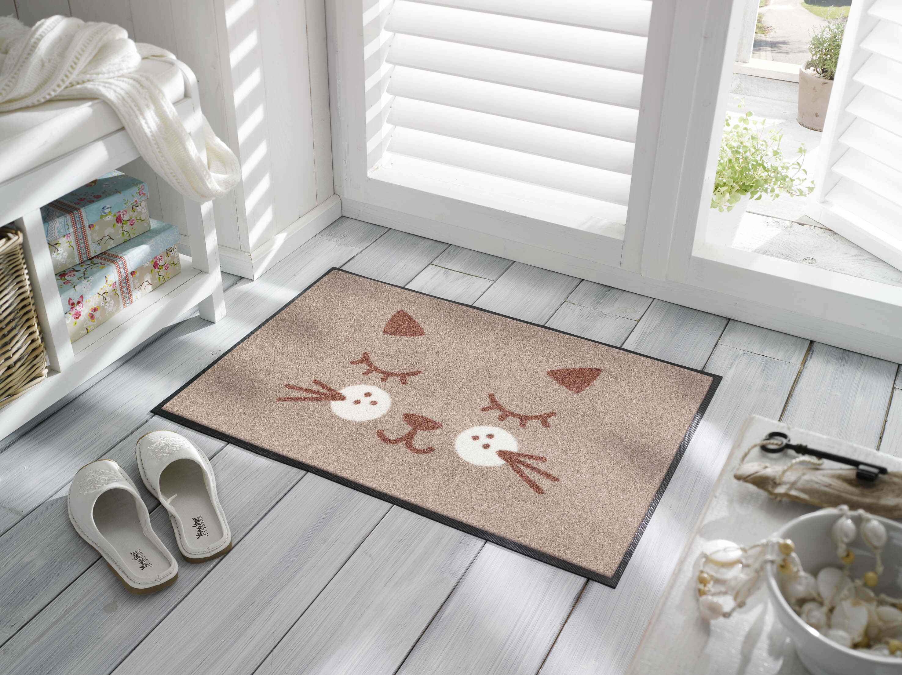 Missy Fußmatte, Katzenmotiv braun /weiß, 50 x 75 cm, Interieurbild