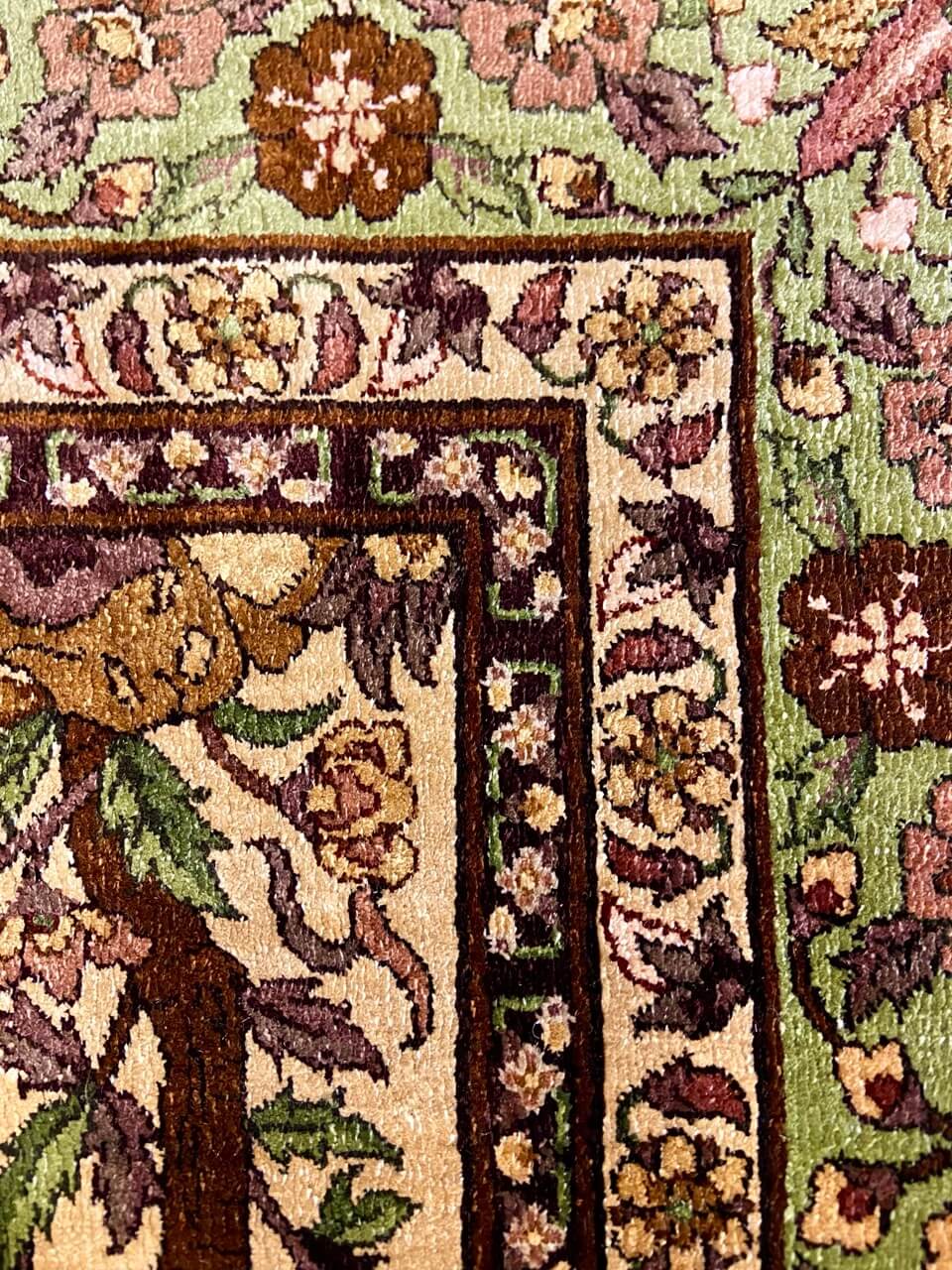 Edler Seidenteppich aus China, handgeknüpft aus Naturseide, 138 x 214 cm, Detailansicht