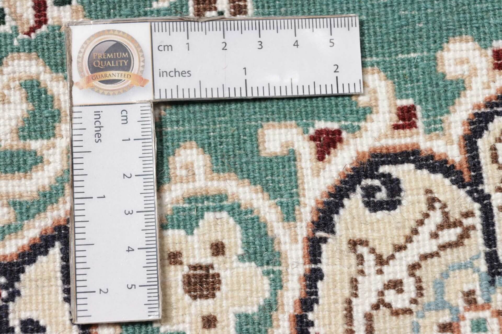 Nain Teppich Grün, handgeknüpft in 9 LA, Wolle, 200 x 303 cm, Rückansicht