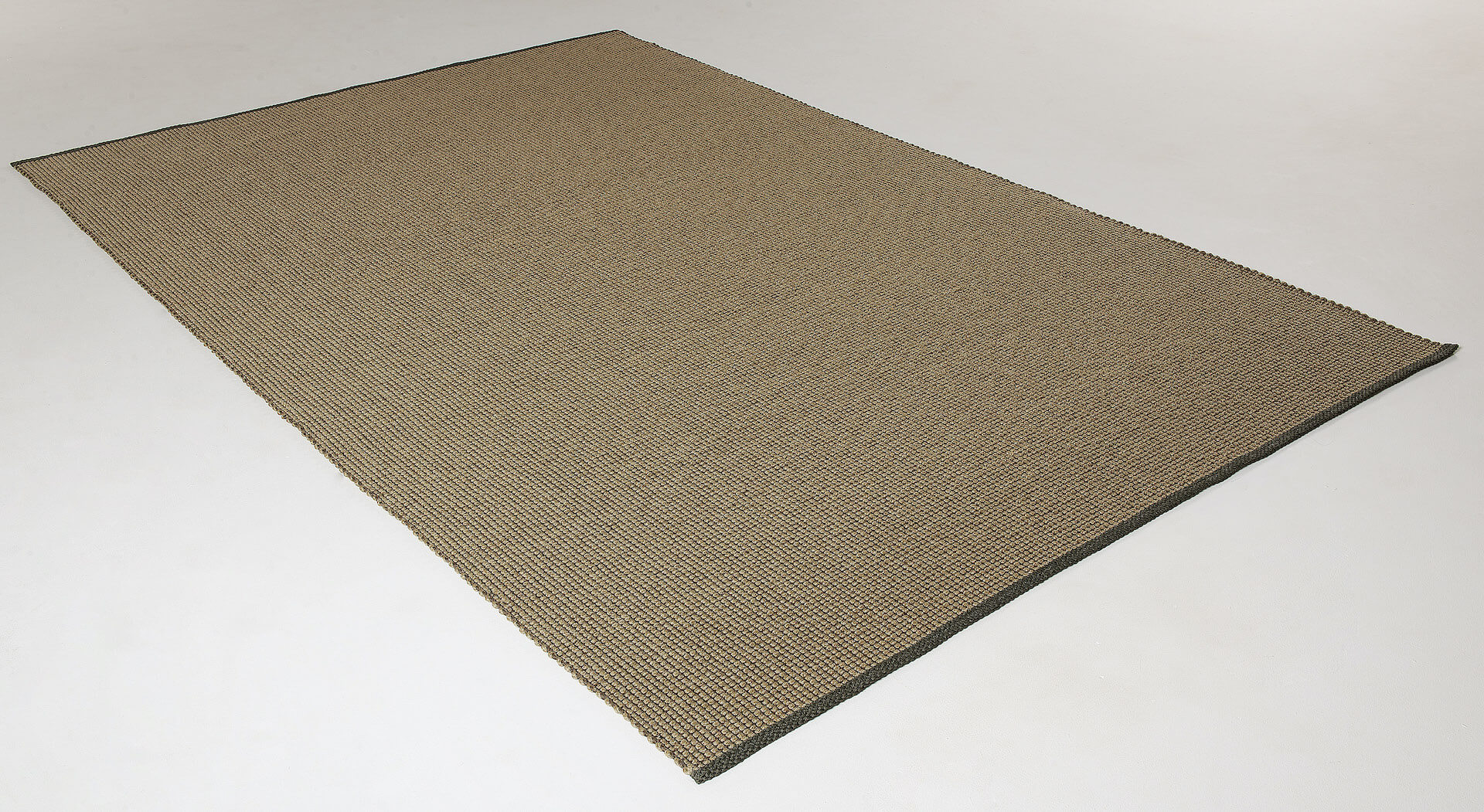 Tisca Outdoorteppich Lambro, Farbe 1042, lichtecht & wasserfest, Schrägansicht