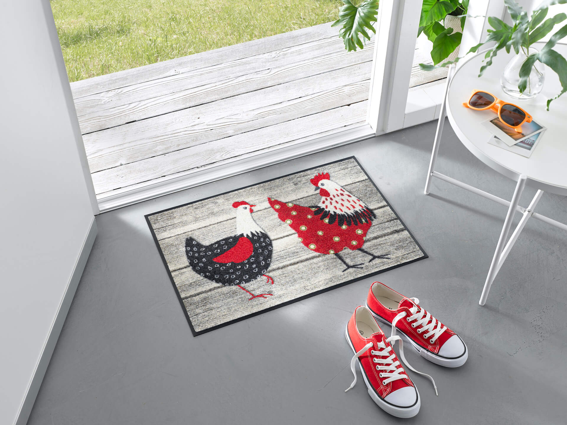 Fußmatte Chicken Farm, Wash & Dry Tiermotiv mit Hühnern, 040 x 060 cm, Milieubild