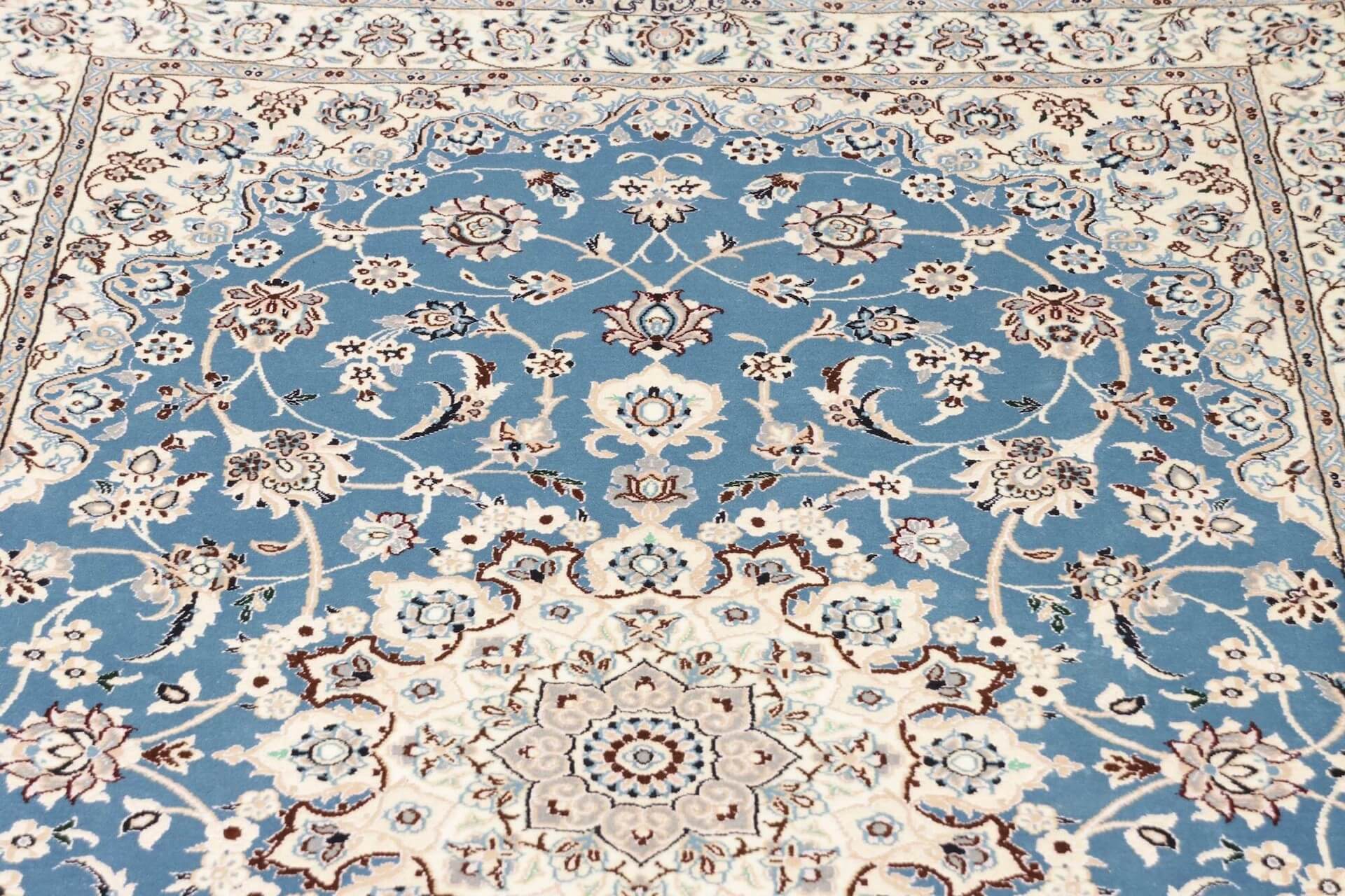 Nain Teppich Bau, handgeknüpft aus Wolle, 9 LA Knüpfung, 130 x 207 cm, Detailansicht