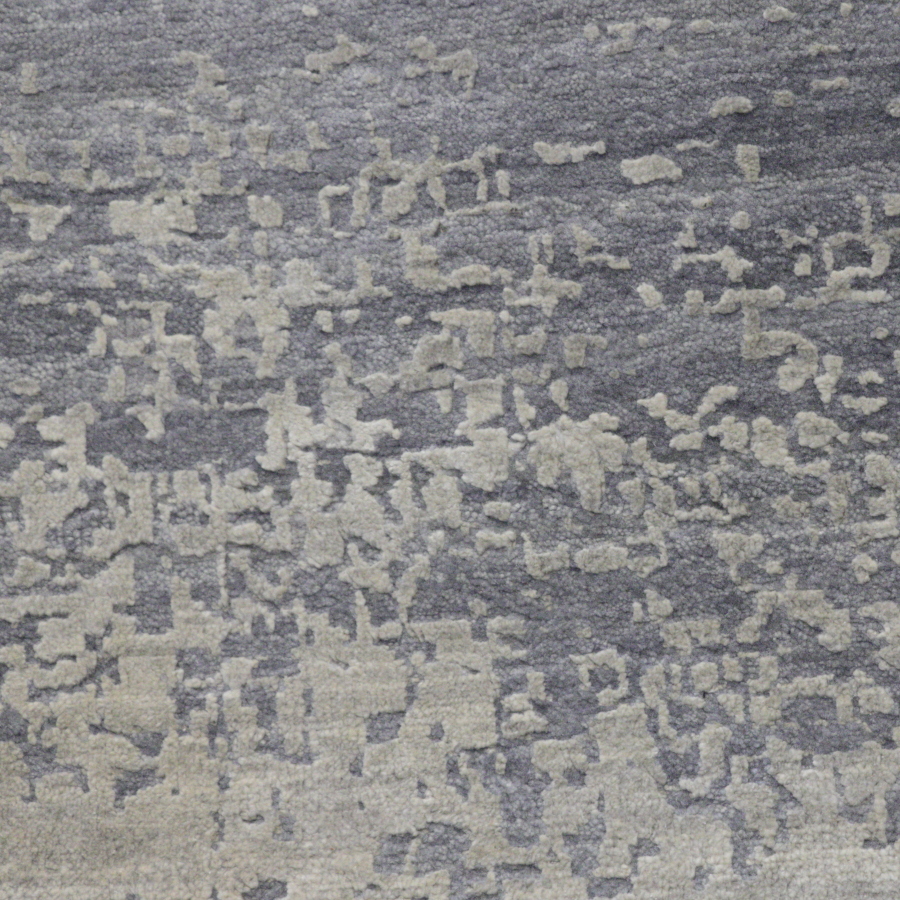 Designerteppich Grunge TVR, Handarbeit aus Seide und Wolle, new grey, Detailbild Teppichstruktur